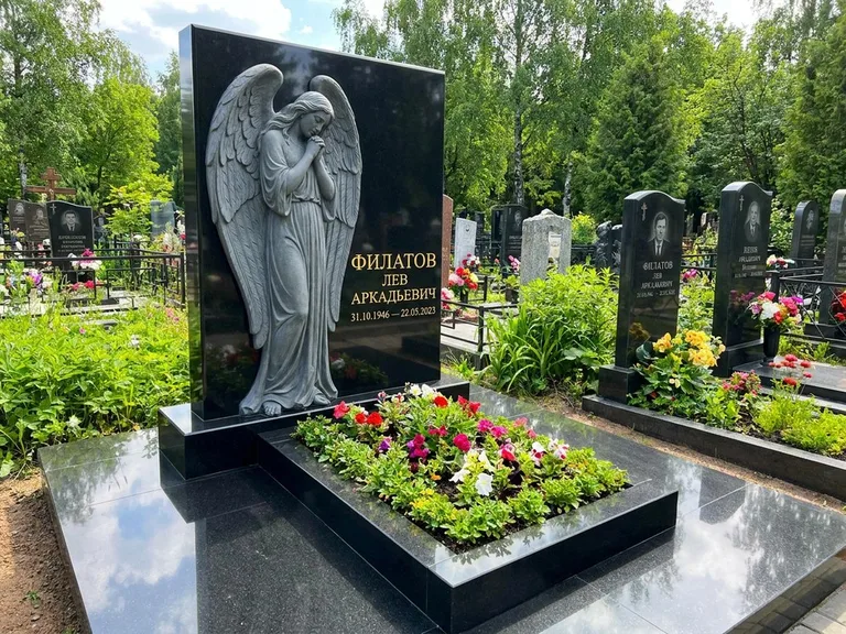 Памятник с барельефом — выполненная работа 31 в Рязани