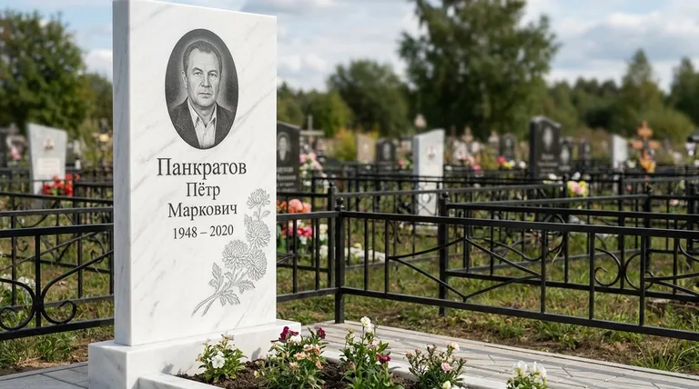Памятник с гравировкой хризантем — выполненная работа «Панкратов» в Рязани