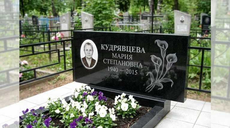 Памятник с гравировкой калл — выполненная работа «Кудрявцева» в Рязани