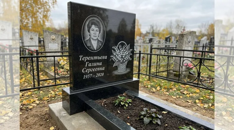 Памятник с гравировкой ландышей — выполненная работа «Терентьева» в Рязани