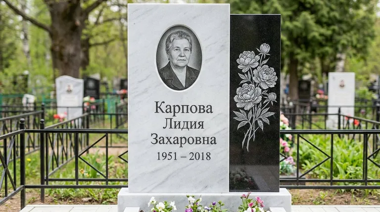 Памятник с гравировкой пионов — выполненная работа «Карпова» в Рязани