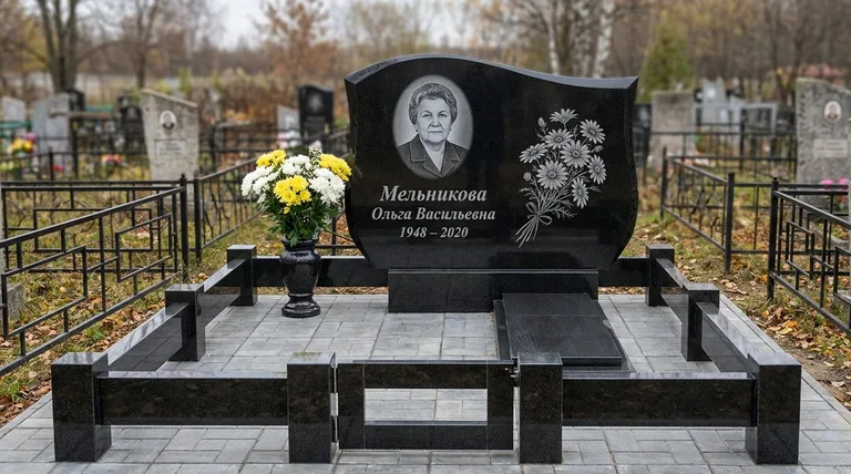 Памятник с гравировкой ромашек — выполненная работа «Мельникова» в Рязани