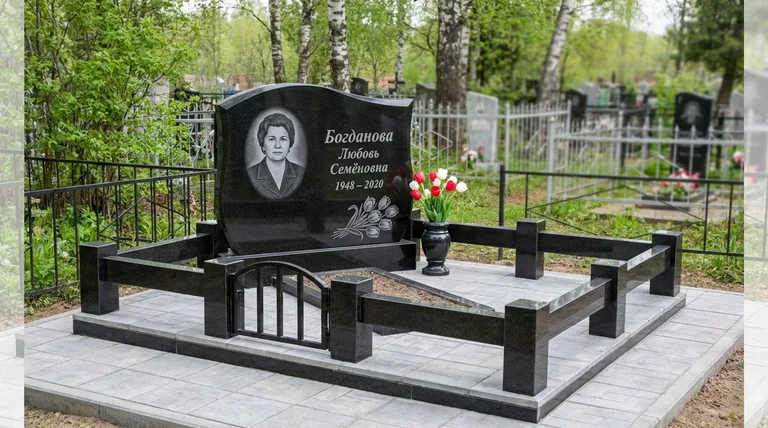Памятник с гравировкой тюльпанов — выполненная работа «Богданова» в Рязани