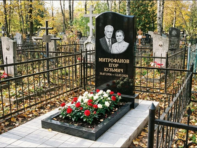 Гравировка портрета на чёрном граните — выполненная работа 17 в Рязани