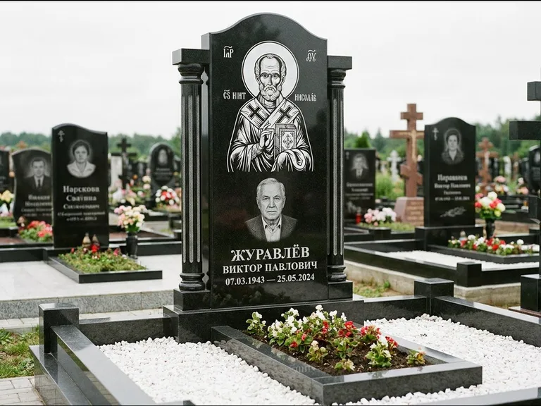 Памятник с гравировкой иконы — икона в резном киоте, работа «Верещагина» в Рязани