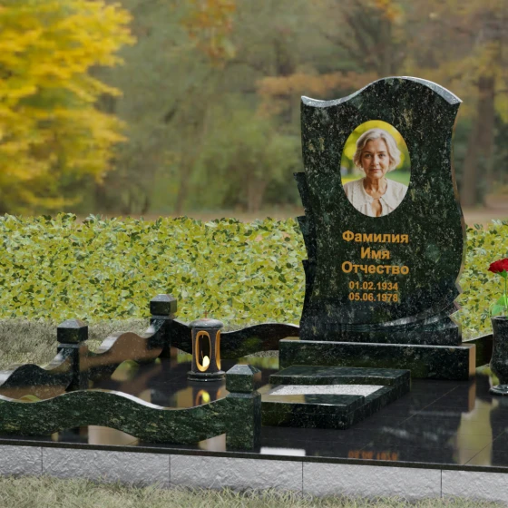 Гранитный вертикальный памятник в Красноярске, гранит Балтик грин, вид 4