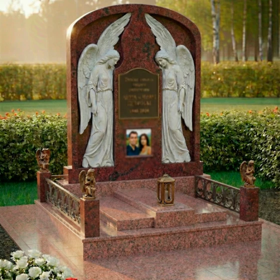 Гранитный горизонтальный памятник светский на двоих во Владивостоке, гранит Лезниковский