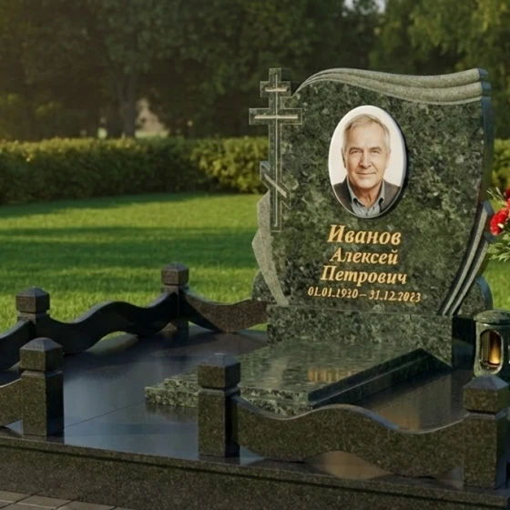 Памятник на могилу православный вертикальный в Барнауле, гранит Балтик грин